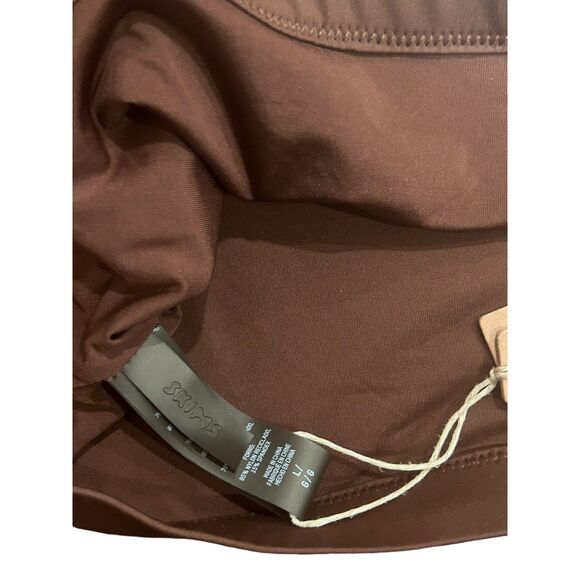 skims  Skims Signature Swim Tank Bikini Top in Cocoa size large NWT - Picture 5 of 5